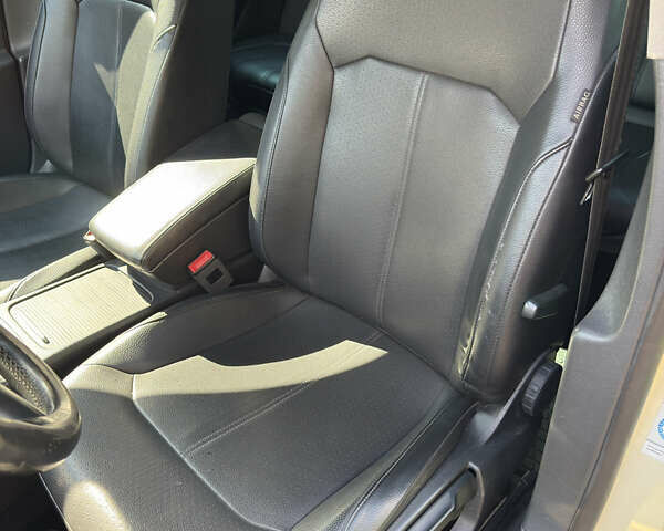 Бежевий Фольксваген Пассат, об'ємом двигуна 2 л та пробігом 284 тис. км за 9800 $, фото 29 на Automoto.ua