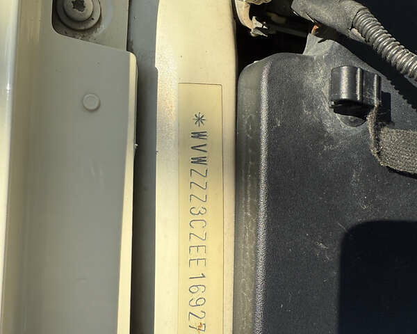 Бежевий Фольксваген Пассат, об'ємом двигуна 2 л та пробігом 284 тис. км за 9800 $, фото 35 на Automoto.ua