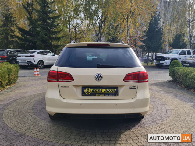 Бежевый Фольксваген Пассат, объемом двигателя 2 л и пробегом 275 тыс. км за 10500 $, фото 4 на Automoto.ua
