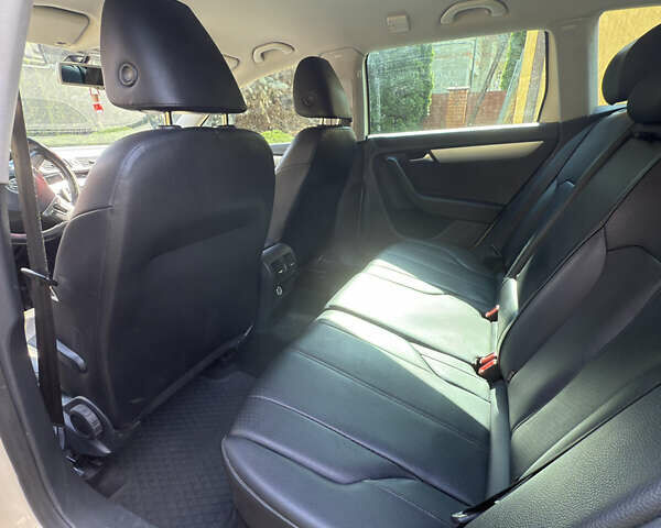 Бежевий Фольксваген Пассат, об'ємом двигуна 2 л та пробігом 284 тис. км за 9800 $, фото 20 на Automoto.ua