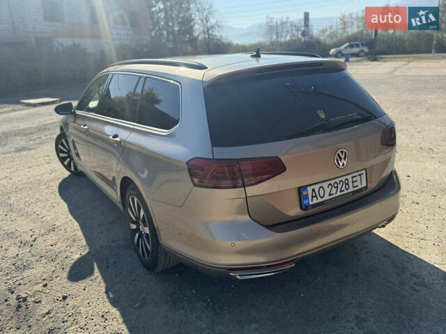 Бежевый Фольксваген Пассат, объемом двигателя 1.6 л и пробегом 300 тыс. км за 12000 $, фото 8 на Automoto.ua