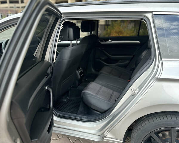 Бежевий Фольксваген Пассат, об'ємом двигуна 2 л та пробігом 265 тис. км за 13200 $, фото 12 на Automoto.ua