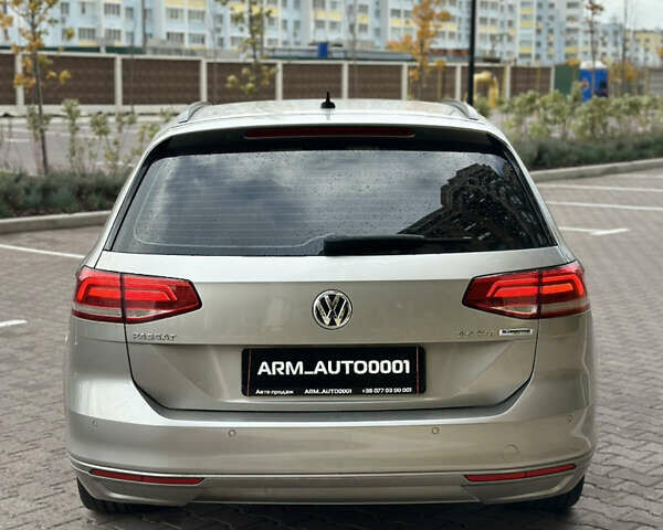 Бежевий Фольксваген Пассат, об'ємом двигуна 2 л та пробігом 265 тис. км за 13200 $, фото 4 на Automoto.ua