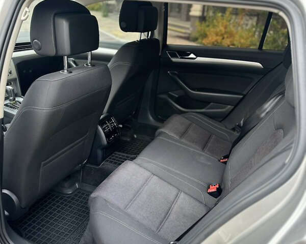 Бежевий Фольксваген Пассат, об'ємом двигуна 2 л та пробігом 265 тис. км за 13200 $, фото 11 на Automoto.ua