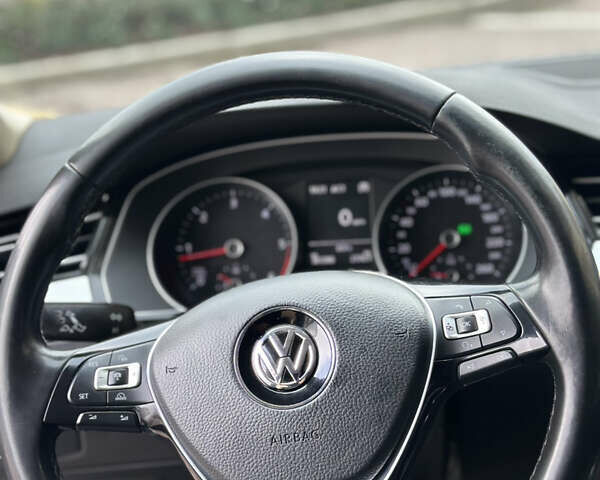 Бежевий Фольксваген Пассат, об'ємом двигуна 2 л та пробігом 265 тис. км за 13200 $, фото 16 на Automoto.ua