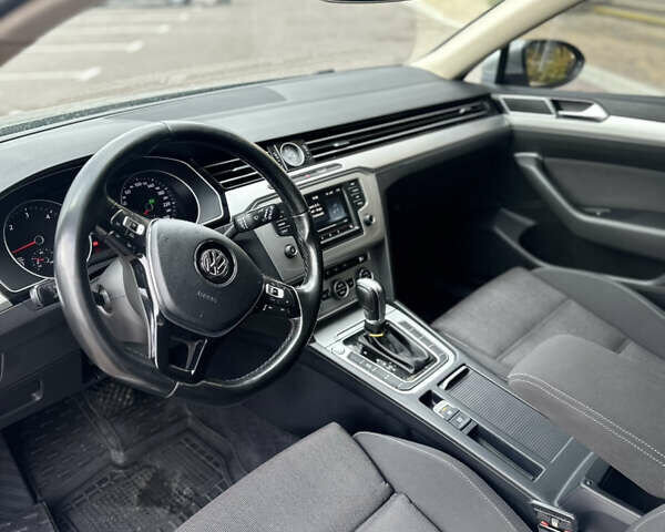 Бежевий Фольксваген Пассат, об'ємом двигуна 2 л та пробігом 265 тис. км за 13200 $, фото 10 на Automoto.ua