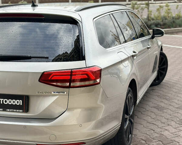 Бежевий Фольксваген Пассат, об'ємом двигуна 2 л та пробігом 265 тис. км за 13200 $, фото 5 на Automoto.ua