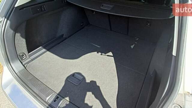 Бежевый Фольксваген Пассат, объемом двигателя 1.6 л и пробегом 247 тыс. км за 13400 $, фото 11 на Automoto.ua