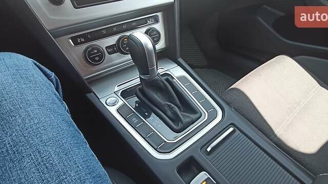 Бежевый Фольксваген Пассат, объемом двигателя 1.6 л и пробегом 247 тыс. км за 13400 $, фото 20 на Automoto.ua