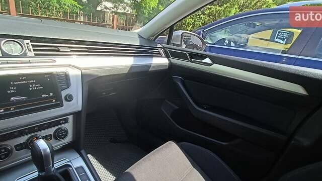 Бежевый Фольксваген Пассат, объемом двигателя 1.6 л и пробегом 247 тыс. км за 13400 $, фото 21 на Automoto.ua