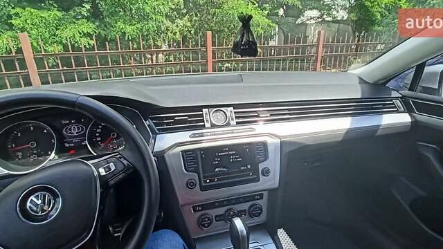 Бежевый Фольксваген Пассат, объемом двигателя 1.6 л и пробегом 247 тыс. км за 13400 $, фото 32 на Automoto.ua