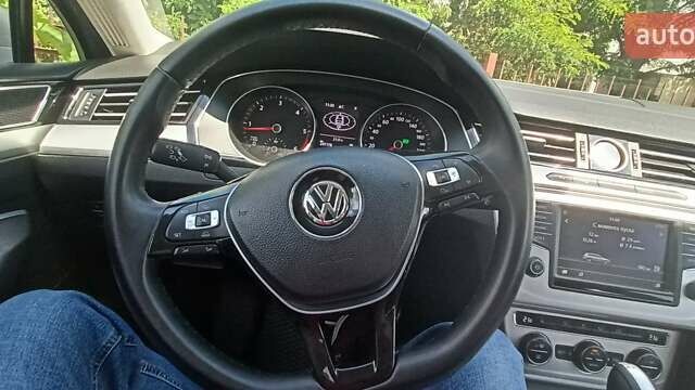 Бежевый Фольксваген Пассат, объемом двигателя 1.6 л и пробегом 247 тыс. км за 13400 $, фото 23 на Automoto.ua