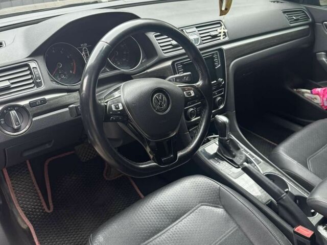 Бежевий Фольксваген Пассат, об'ємом двигуна 1.8 л та пробігом 179 тис. км за 12300 $, фото 12 на Automoto.ua