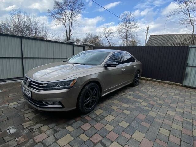 Бежевий Фольксваген Пассат, об'ємом двигуна 1.8 л та пробігом 179 тис. км за 12300 $, фото 3 на Automoto.ua