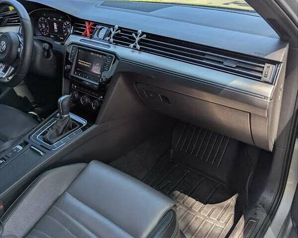 Бежевый Фольксваген Пассат, объемом двигателя 2 л и пробегом 260 тыс. км за 17800 $, фото 10 на Automoto.ua