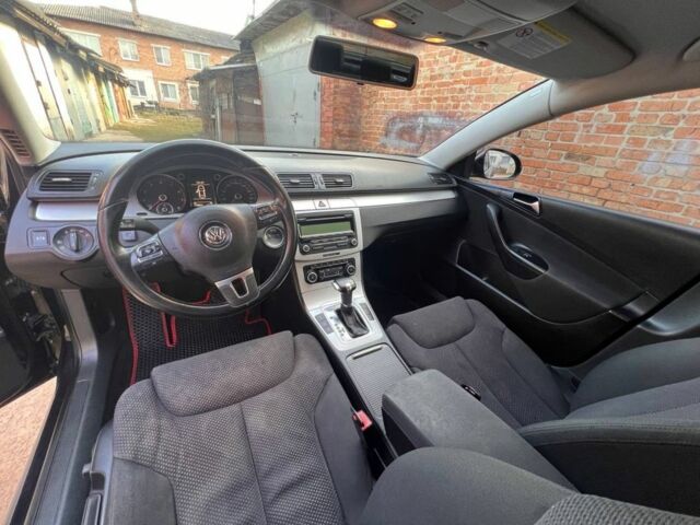 Черный Фольксваген Пассат, объемом двигателя 1.8 л и пробегом 250 тыс. км за 6900 $, фото 7 на Automoto.ua