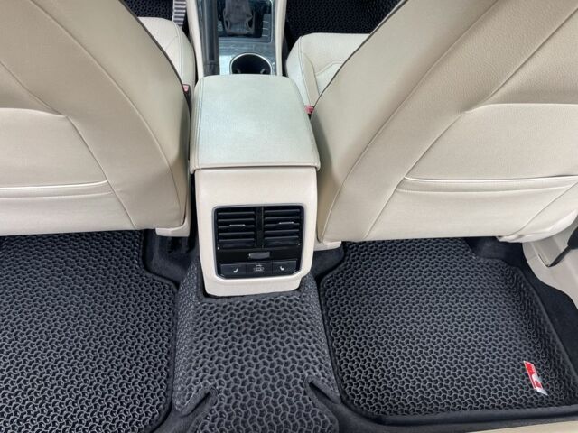 Черный Фольксваген Пассат, объемом двигателя 1.8 л и пробегом 149 тыс. км за 11700 $, фото 14 на Automoto.ua