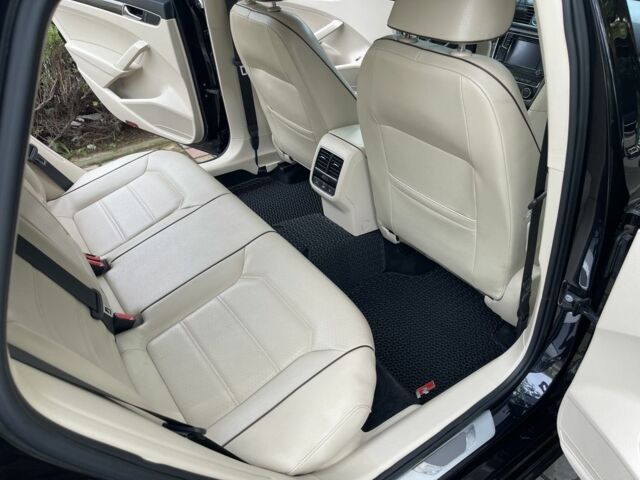 Черный Фольксваген Пассат, объемом двигателя 1.8 л и пробегом 149 тыс. км за 11700 $, фото 7 на Automoto.ua