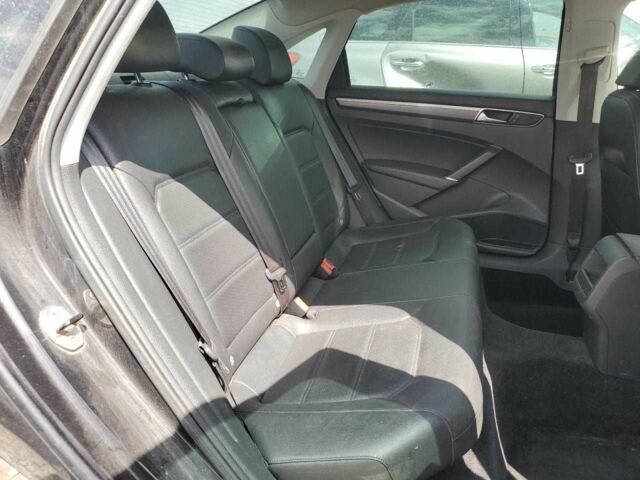 Черный Фольксваген Пассат, объемом двигателя 1.8 л и пробегом 72 тыс. км за 2500 $, фото 9 на Automoto.ua