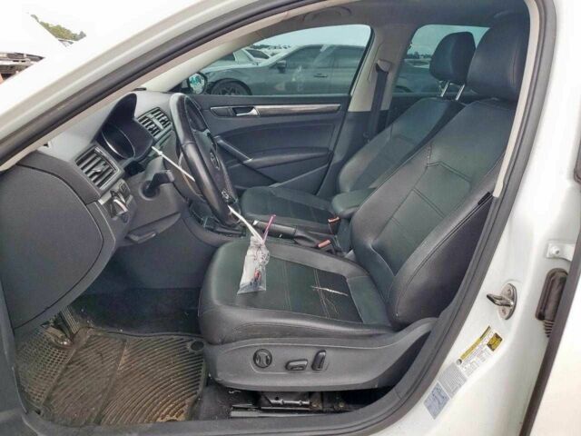 Черный Фольксваген Пассат, объемом двигателя 1.8 л и пробегом 78 тыс. км за 2300 $, фото 6 на Automoto.ua