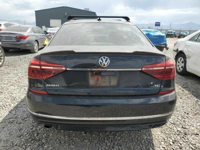 Черный Фольксваген Пассат, объемом двигателя 1.8 л и пробегом 72 тыс. км за 2500 $, фото 5 на Automoto.ua