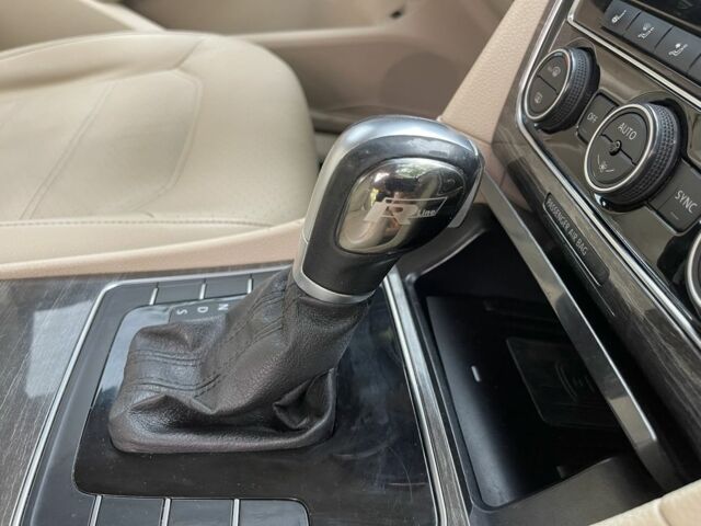 Черный Фольксваген Пассат, объемом двигателя 1.8 л и пробегом 149 тыс. км за 11700 $, фото 18 на Automoto.ua