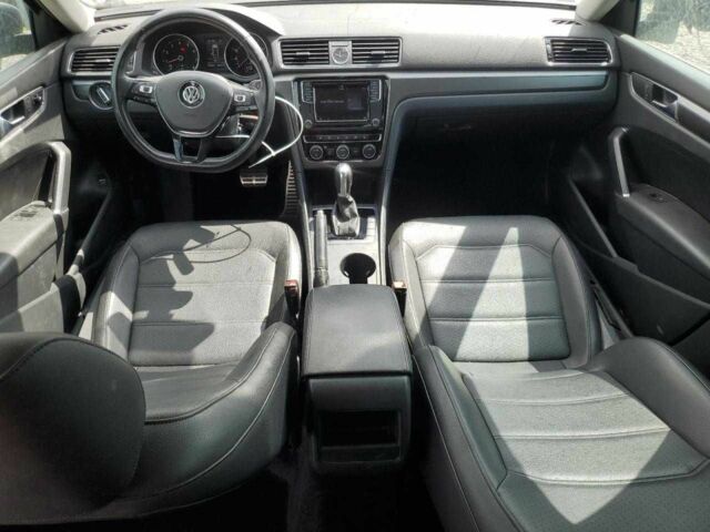 Черный Фольксваген Пассат, объемом двигателя 1.8 л и пробегом 72 тыс. км за 2500 $, фото 7 на Automoto.ua