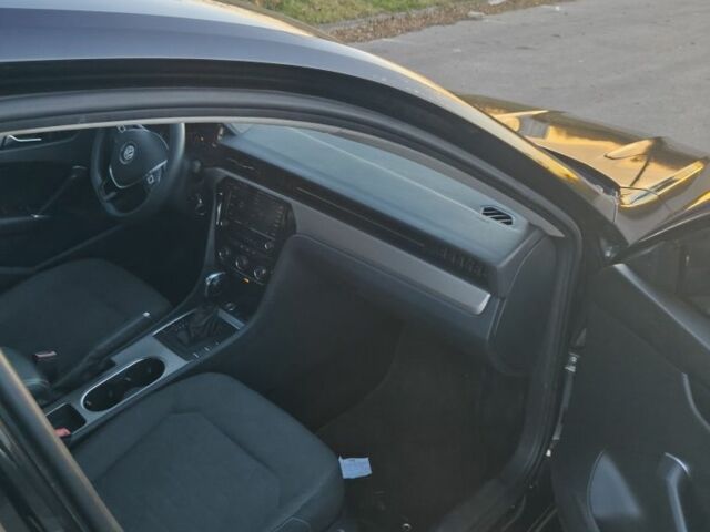 Чорний Фольксваген Пассат, об'ємом двигуна 2 л та пробігом 145 тис. км за 19500 $, фото 7 на Automoto.ua