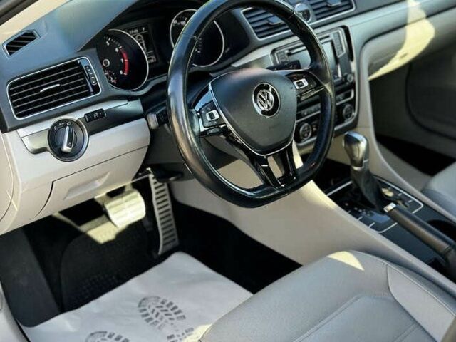 Черный Фольксваген Пассат, объемом двигателя 1.8 л и пробегом 95 тыс. км за 10000 $, фото 7 на Automoto.ua