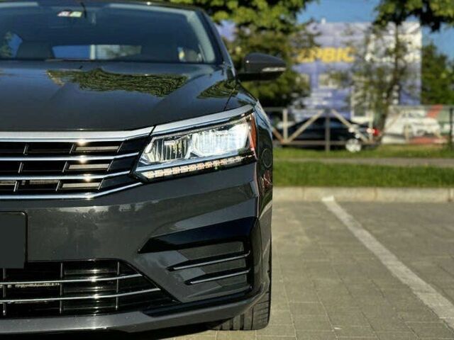 Черный Фольксваген Пассат, объемом двигателя 1.8 л и пробегом 95 тыс. км за 10000 $, фото 5 на Automoto.ua