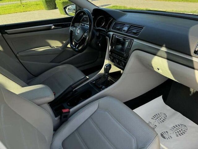 Черный Фольксваген Пассат, объемом двигателя 1.8 л и пробегом 95 тыс. км за 10000 $, фото 1 на Automoto.ua