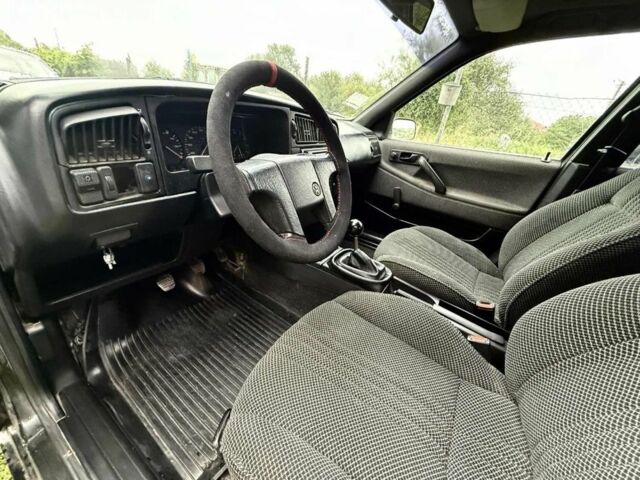 Черный Фольксваген Пассат, объемом двигателя 1.9 л и пробегом 1 тыс. км за 1200 $, фото 3 на Automoto.ua