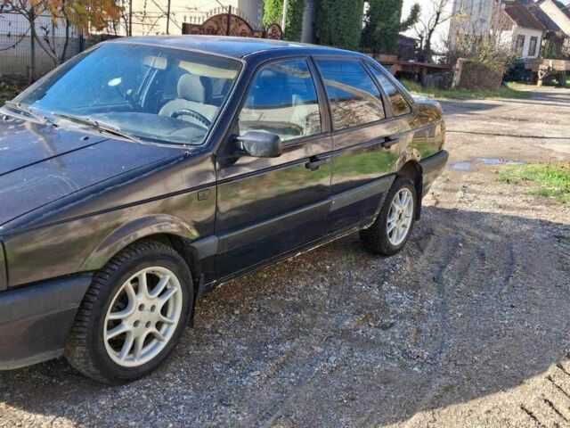 Чорний Фольксваген Пассат, об'ємом двигуна 1.9 л та пробігом 300 тис. км за 1200 $, фото 3 на Automoto.ua