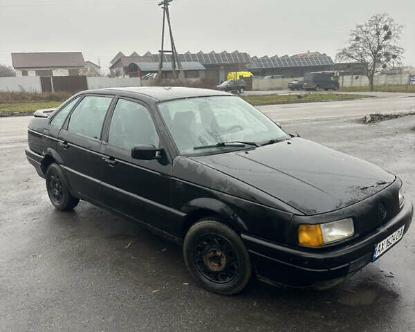 Чорний Фольксваген Пассат, об'ємом двигуна 1.8 л та пробігом 350 тис. км за 1300 $, фото 1 на Automoto.ua