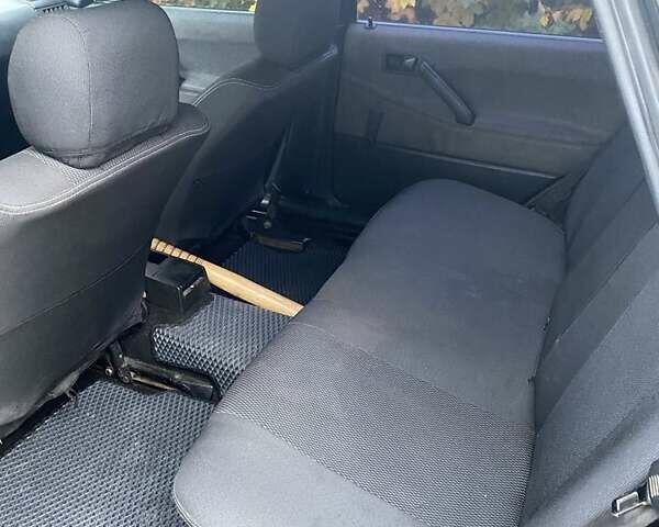 Черный Фольксваген Пассат, объемом двигателя 1.8 л и пробегом 100 тыс. км за 2100 $, фото 4 на Automoto.ua