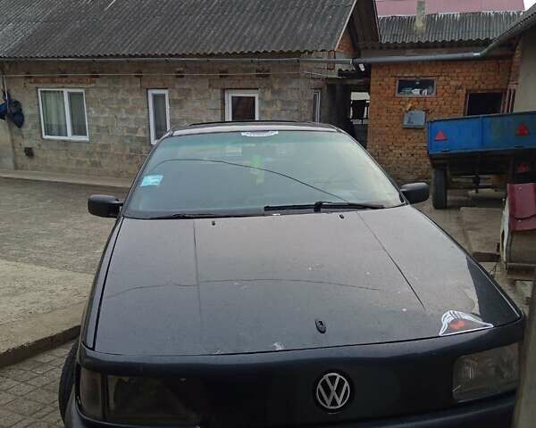 Чорний Фольксваген Пассат, об'ємом двигуна 1.8 л та пробігом 300 тис. км за 1000 $, фото 2 на Automoto.ua