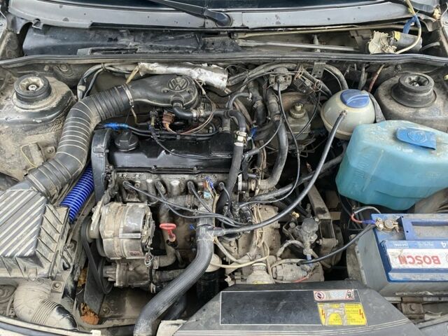 Черный Фольксваген Пассат, объемом двигателя 1.8 л и пробегом 100 тыс. км за 2100 $, фото 4 на Automoto.ua