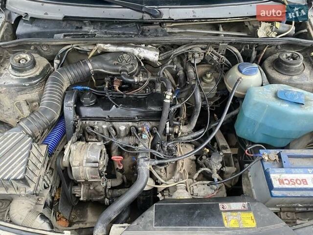 Черный Фольксваген Пассат, объемом двигателя 1.8 л и пробегом 100 тыс. км за 2100 $, фото 3 на Automoto.ua