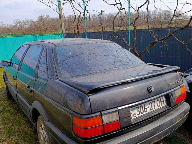 Черный Фольксваген Пассат, объемом двигателя 1.8 л и пробегом 380 тыс. км за 1150 $, фото 2 на Automoto.ua