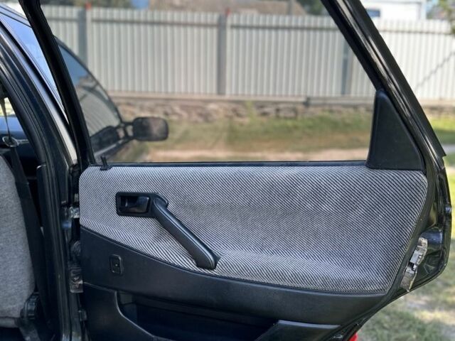 Черный Фольксваген Пассат, объемом двигателя 1.8 л и пробегом 260 тыс. км за 1900 $, фото 18 на Automoto.ua