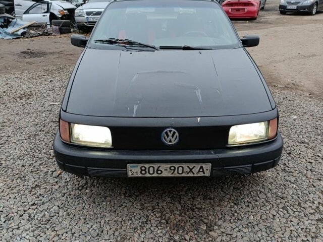 Черный Фольксваген Пассат, объемом двигателя 1.8 л и пробегом 300 тыс. км за 750 $, фото 3 на Automoto.ua