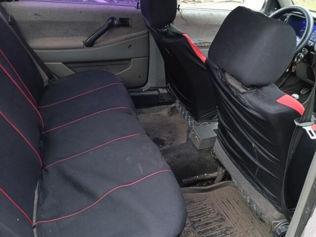 Черный Фольксваген Пассат, объемом двигателя 1.8 л и пробегом 300 тыс. км за 750 $, фото 5 на Automoto.ua