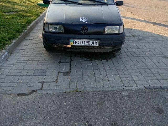 Черный Фольксваген Пассат, объемом двигателя 2 л и пробегом 300 тыс. км за 900 $, фото 3 на Automoto.ua