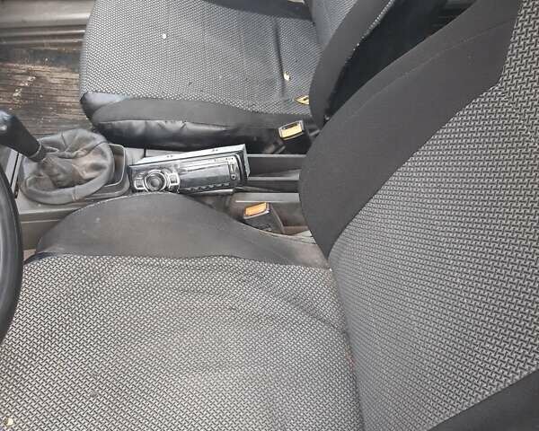 Черный Фольксваген Пассат, объемом двигателя 2 л и пробегом 300 тыс. км за 1000 $, фото 3 на Automoto.ua