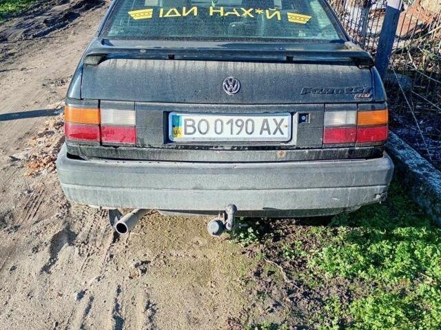 Черный Фольксваген Пассат, объемом двигателя 2 л и пробегом 300 тыс. км за 900 $, фото 2 на Automoto.ua