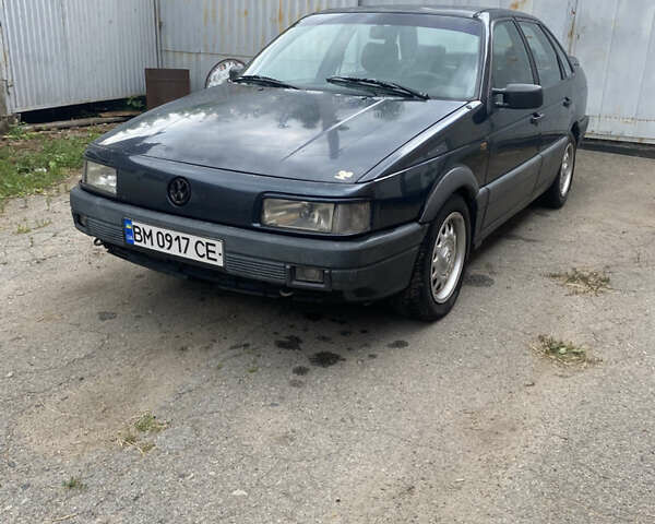 Черный Фольксваген Пассат, объемом двигателя 1.78 л и пробегом 315 тыс. км за 2000 $, фото 1 на Automoto.ua