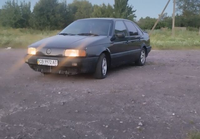 Чорний Фольксваген Пассат, об'ємом двигуна 2 л та пробігом 440 тис. км за 1400 $, фото 2 на Automoto.ua