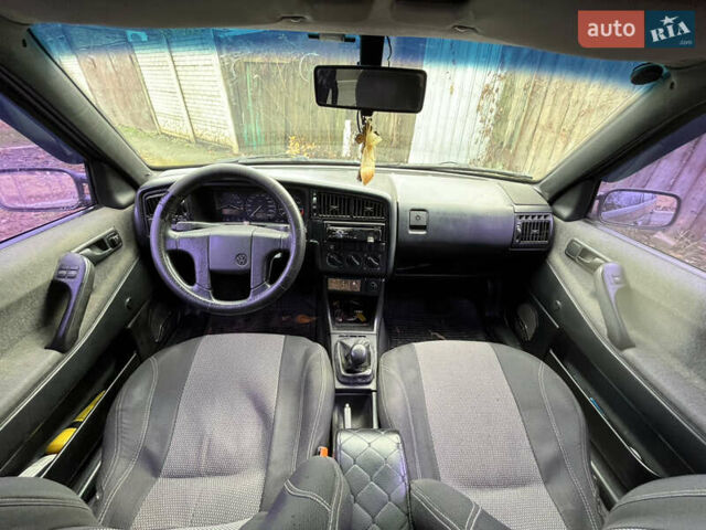 Чорний Фольксваген Пассат, об'ємом двигуна 2 л та пробігом 401 тис. км за 2000 $, фото 6 на Automoto.ua