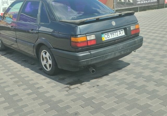 Чорний Фольксваген Пассат, об'ємом двигуна 2 л та пробігом 440 тис. км за 1400 $, фото 6 на Automoto.ua