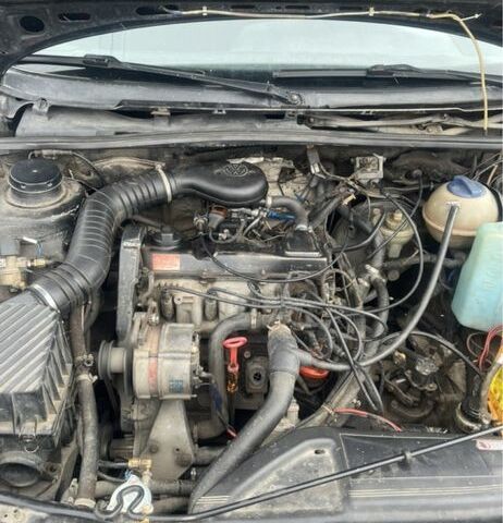 Черный Фольксваген Пассат, объемом двигателя 1.8 л и пробегом 300 тыс. км за 1550 $, фото 7 на Automoto.ua